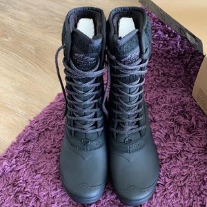 NWT The North Face Women’s Shellista II Mid Boots